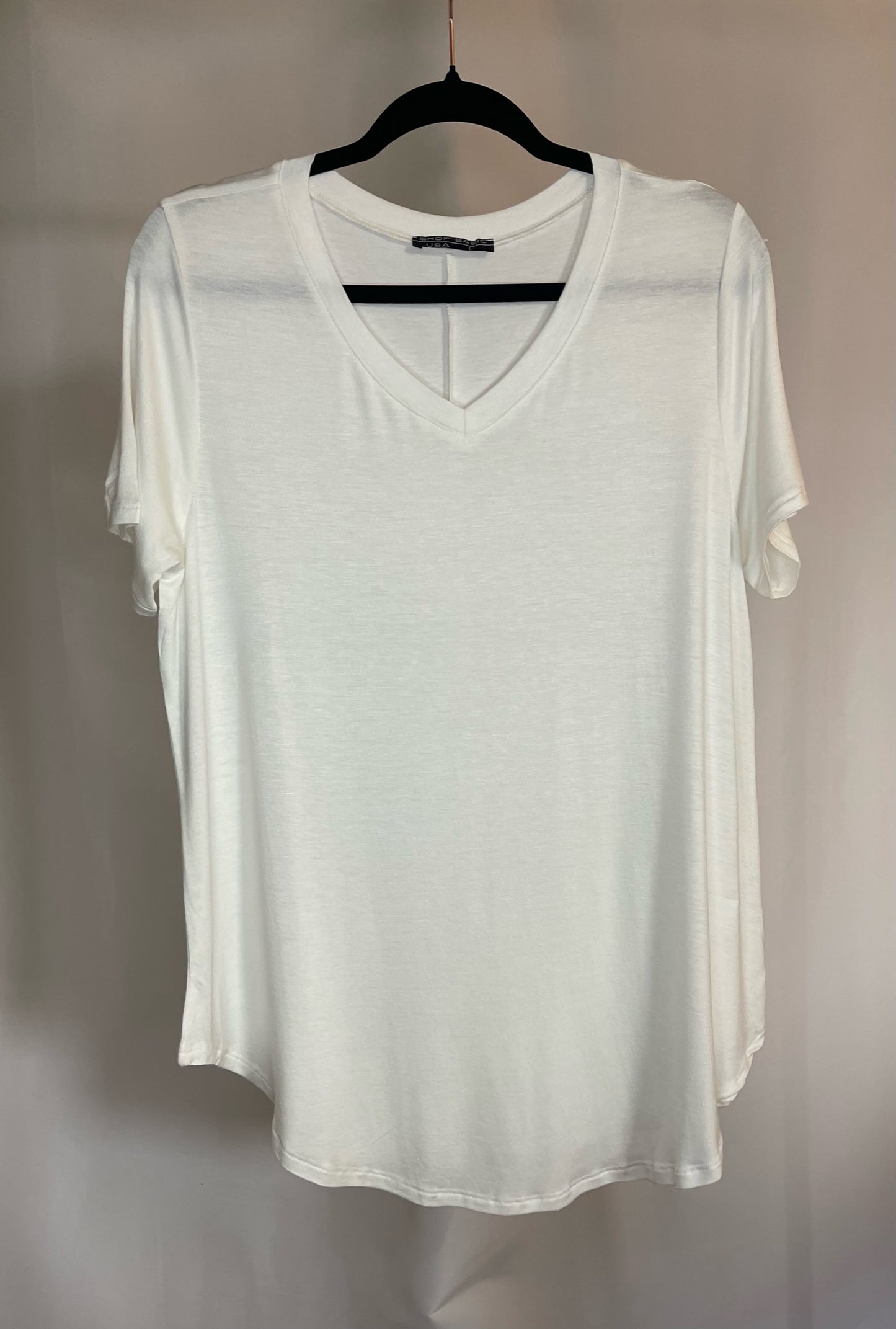 Plain v-neck t-shirt in Ivory