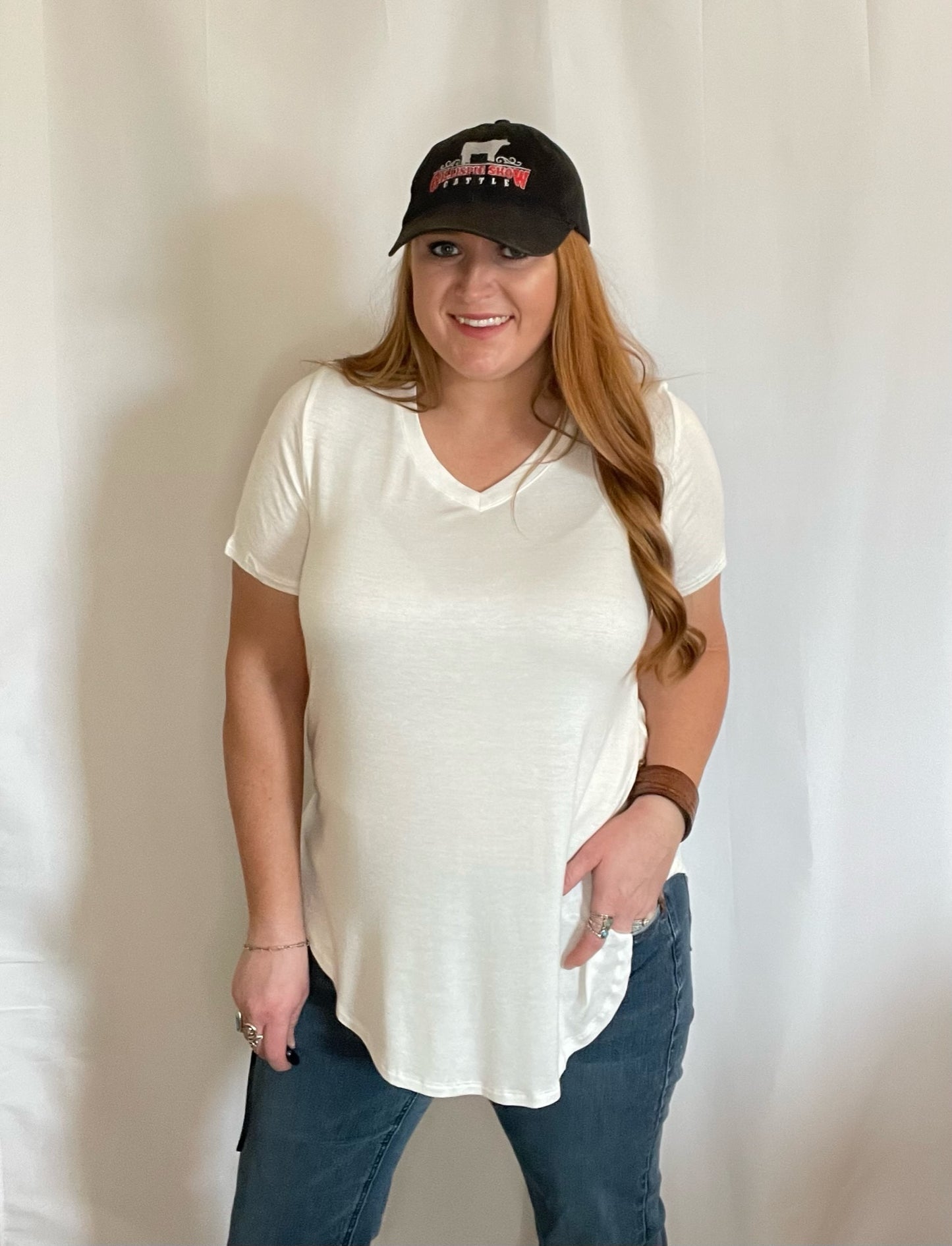 Model wearing Ivory plain v-neck t-shirt