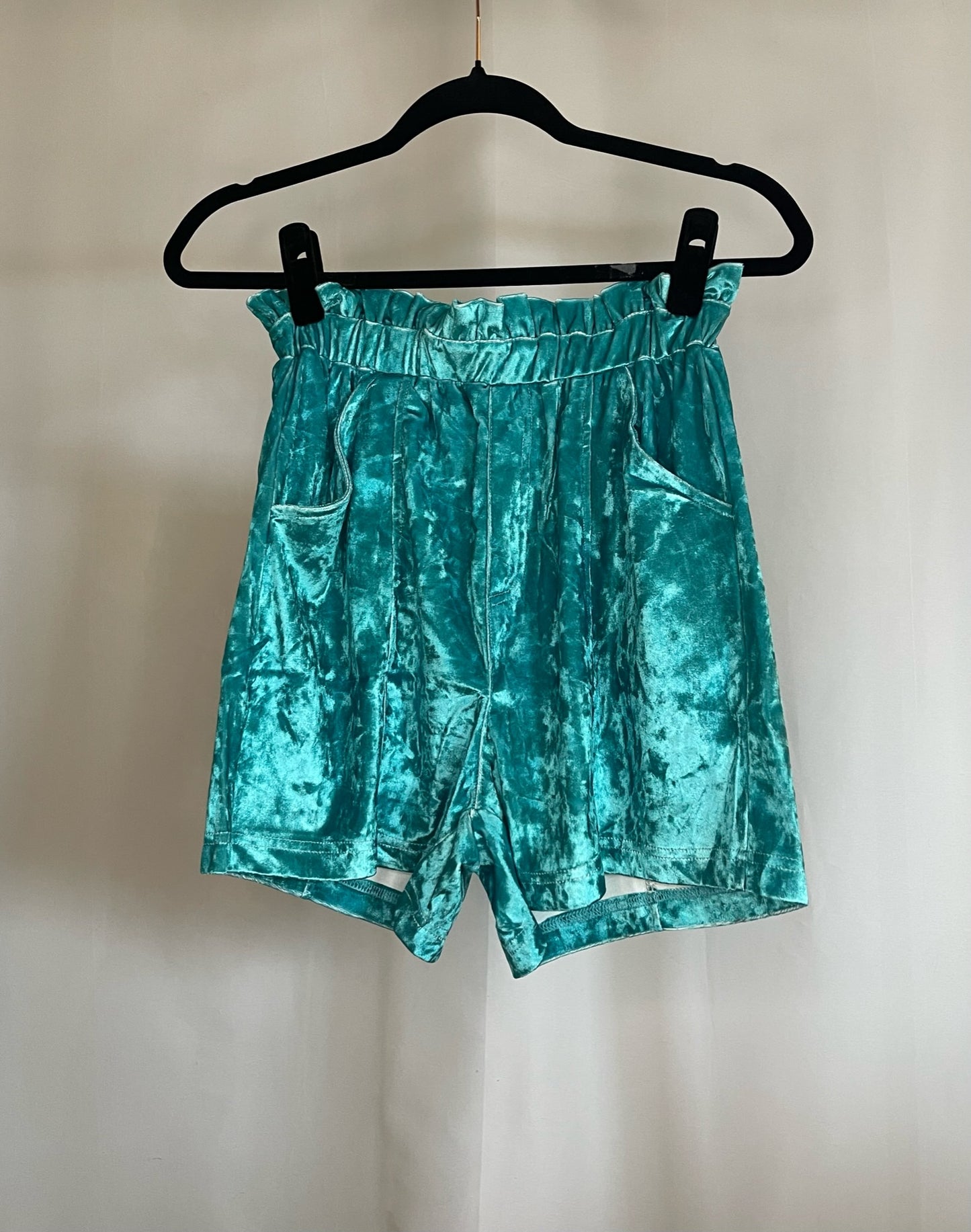 Velvet turquoise shorts with pockets and stretchy waist band