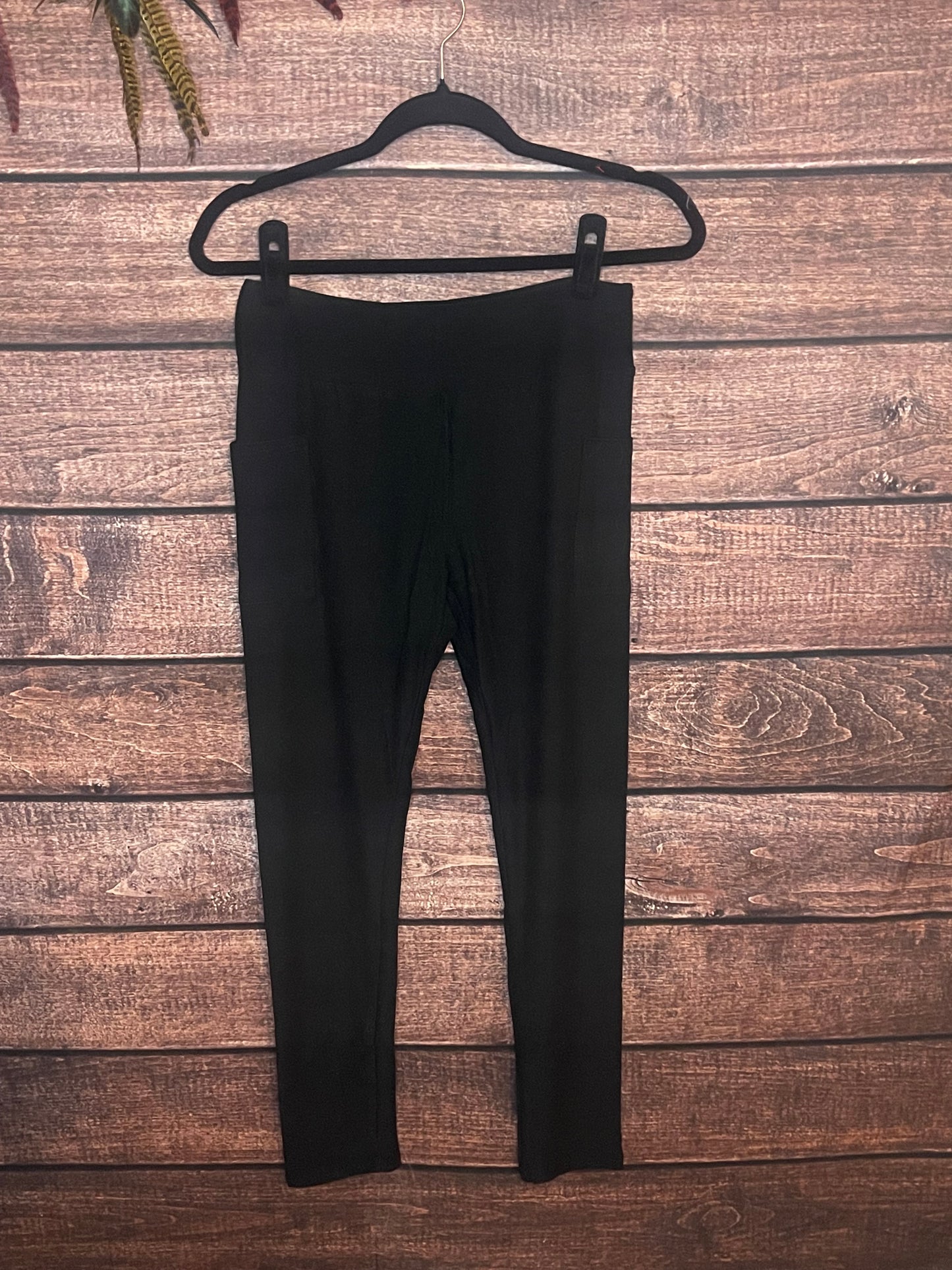 black full length leggings with pockets