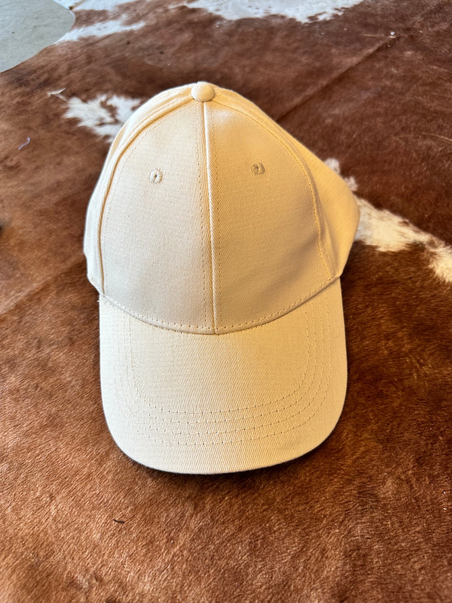 Cream ball cap with structured crown