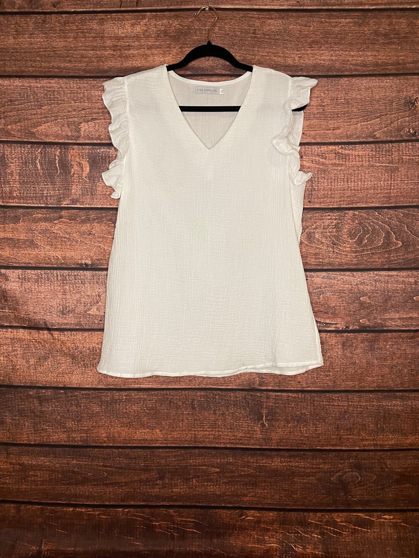 White Ruffle Sleeve v-neck tank top